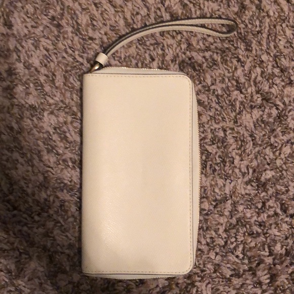 Cream colored Coach Zipper Wallet - Picture 4 of 4